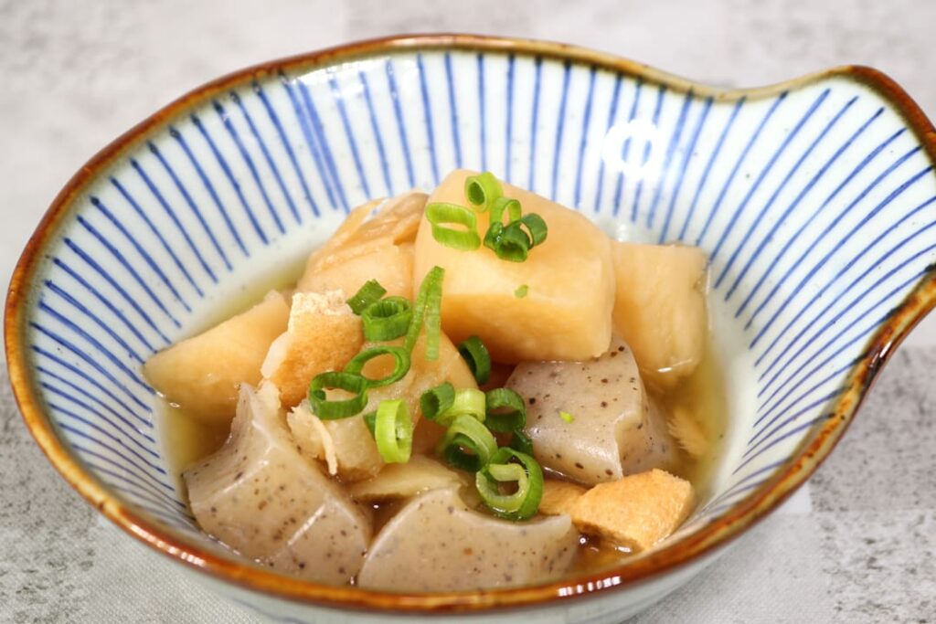里芋とこんにゃくの煮物