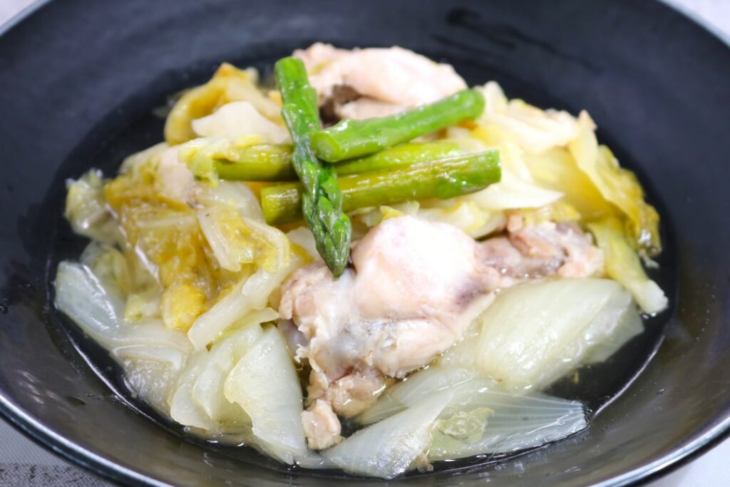 春野菜と手羽元のコンソメ煮